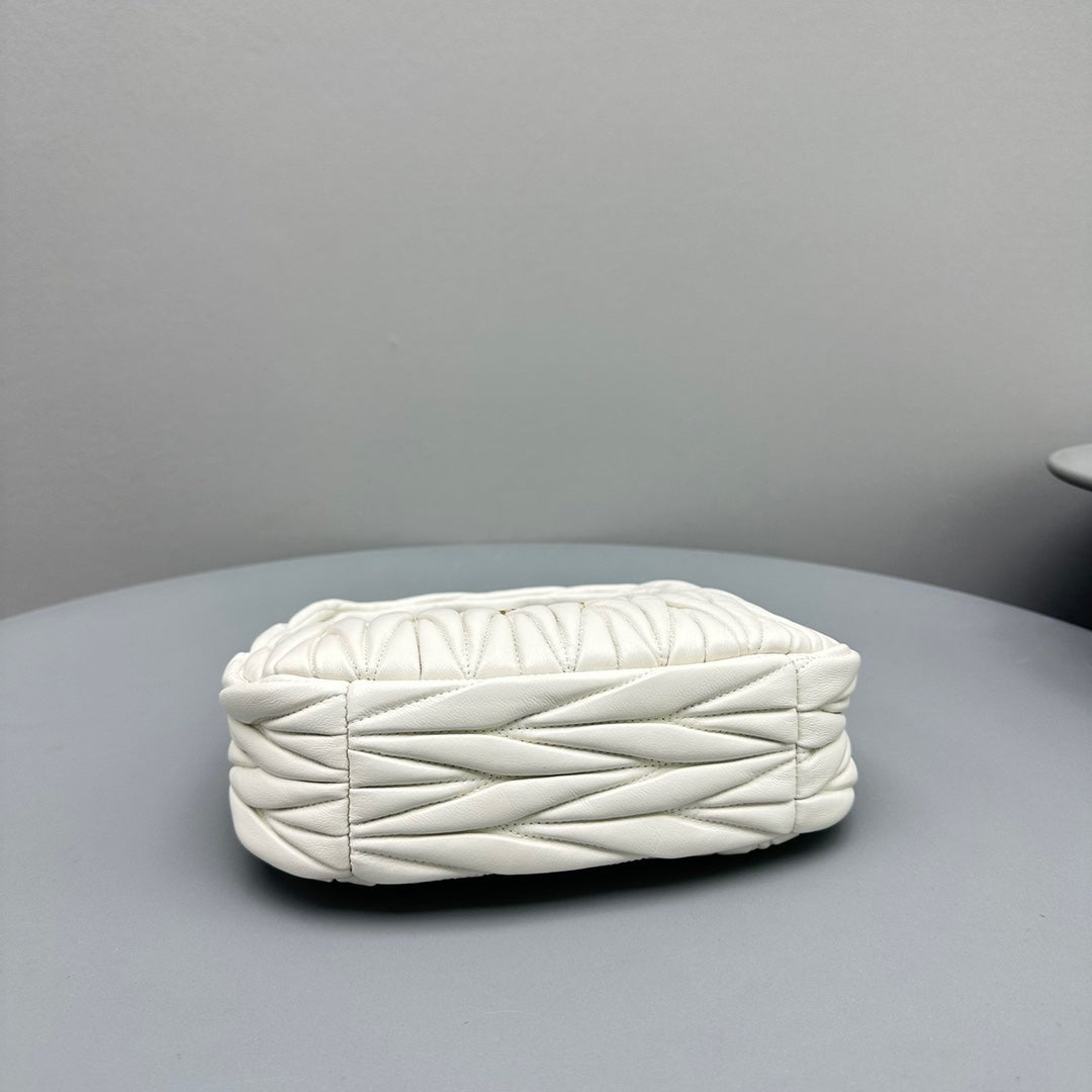 MINI HOBO 20 BAG IN WHITE LAMBSKIN
