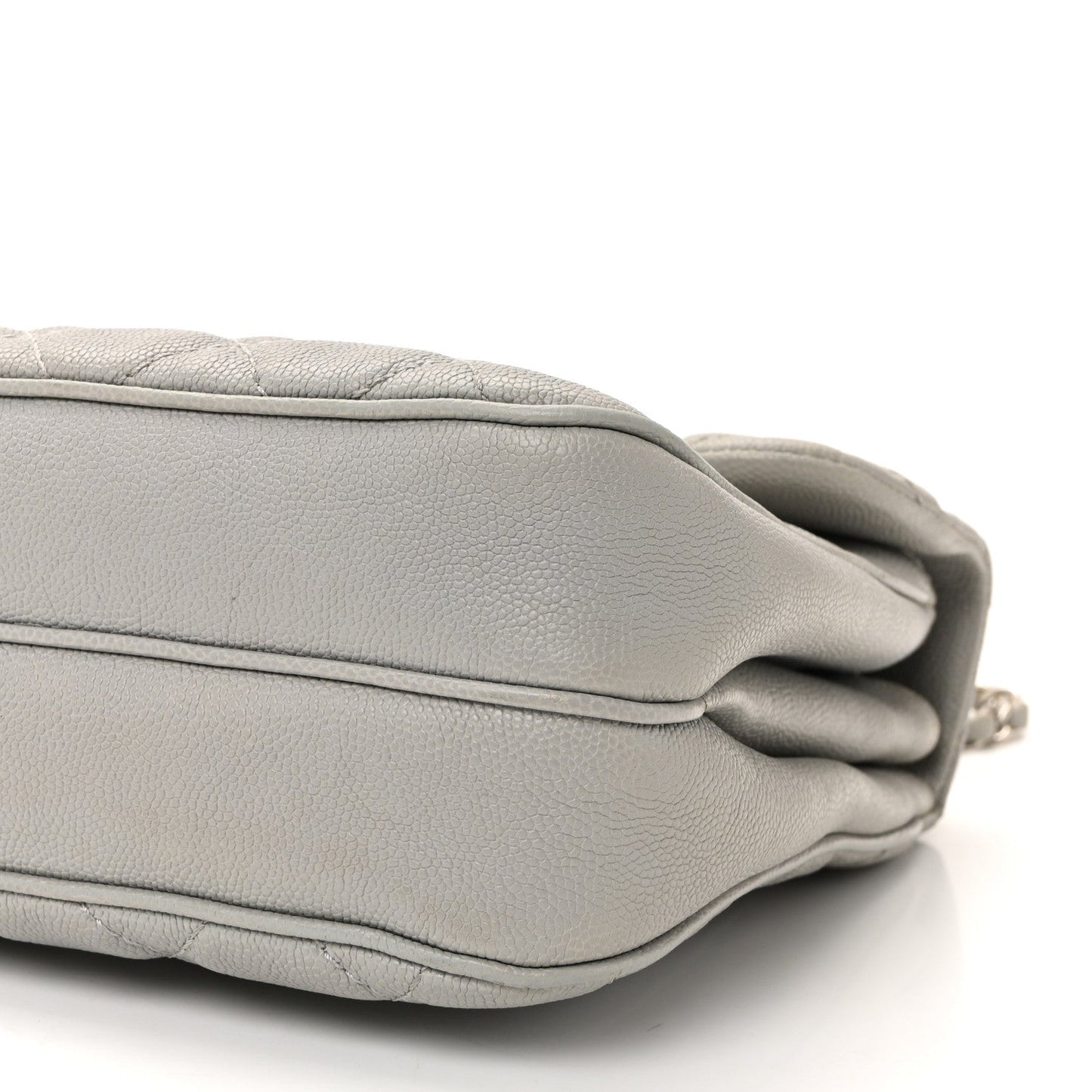 Caviar Quilted Medium Urban Companion Flap Grey