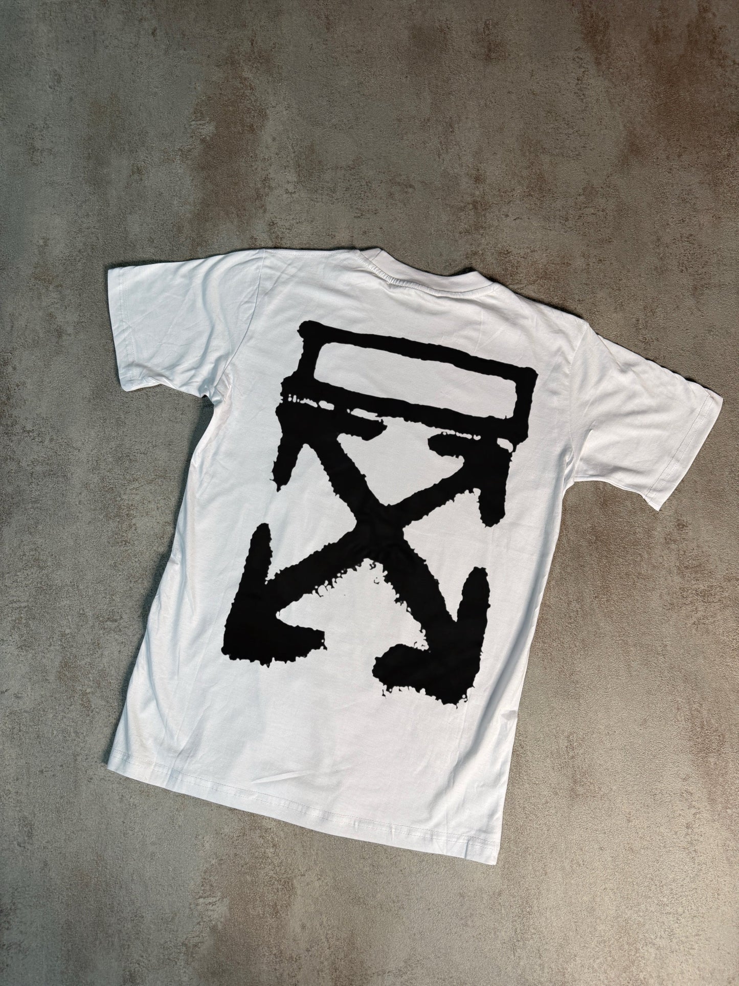 CAMISETA OFF WHlTE