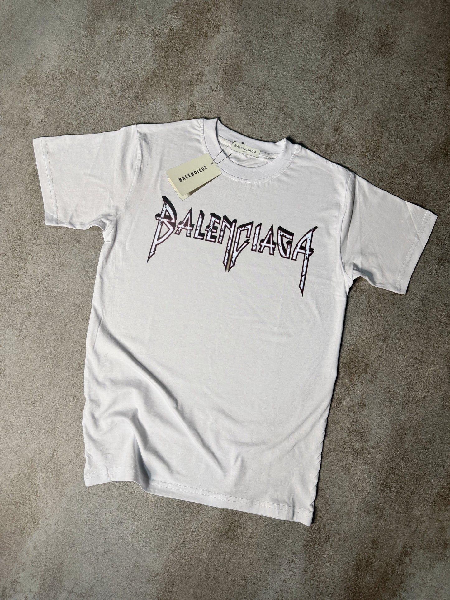 CAMISETA BALENClAGA