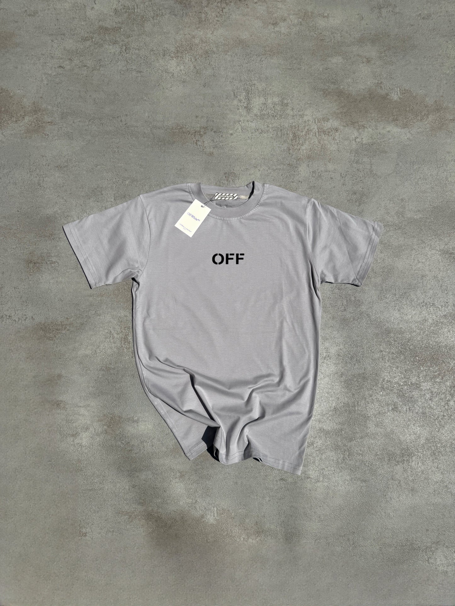 CAMISETA OFF WHlTE