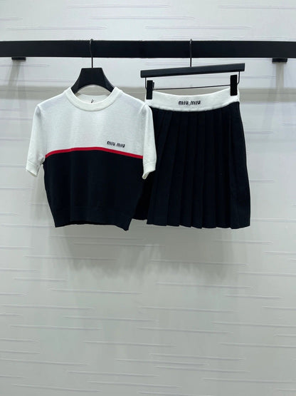 Miumiu 2026 Crew Neck Knit Short-sleeved Pleated Skirt Set Wool 352667
