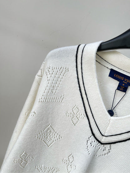 LV Clover V-neck Pullover Sweater in White Wool and Cashmere 285518