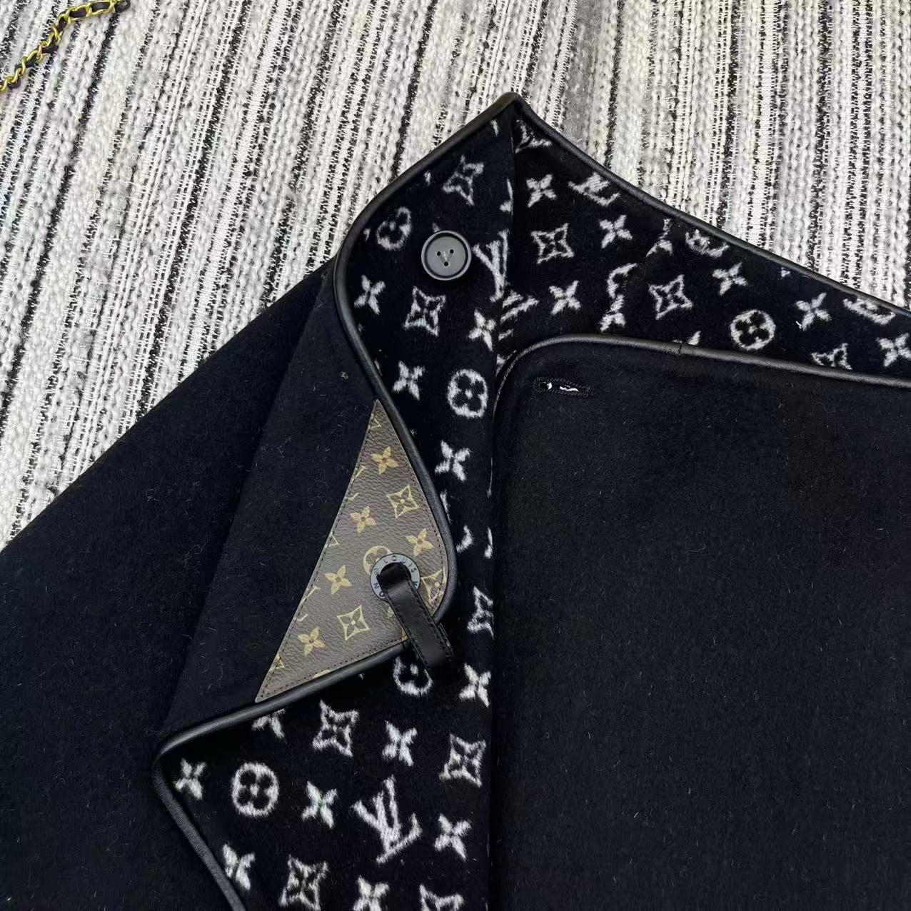 LV 25FW Double-Faced Wool Short Skirt Lambskin Edge Black 311689