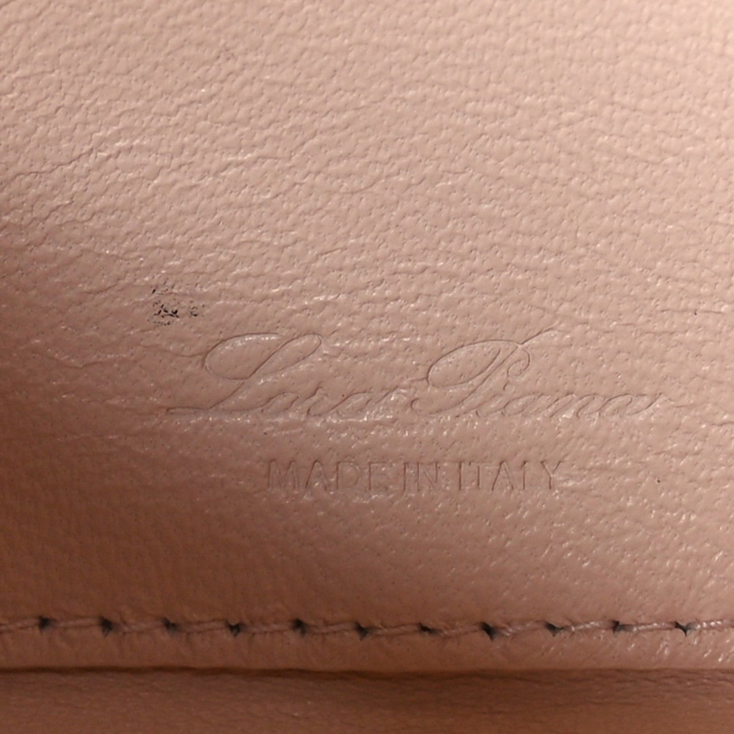 Grained Calfskin Extra Pocket Mini Pouch Creamed Honey