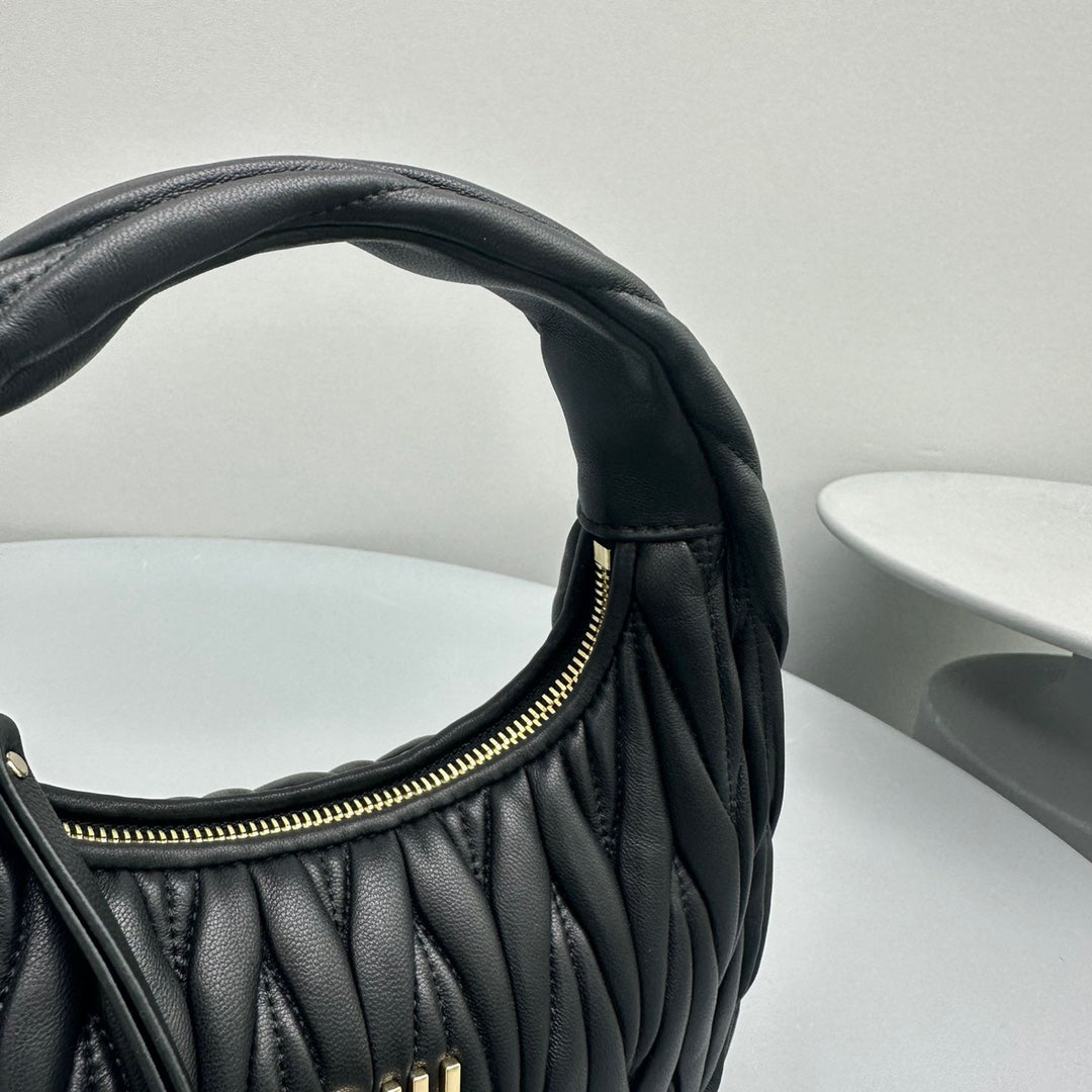 MINI HOBO 20 BAG IN BLACK LAMBSKIN