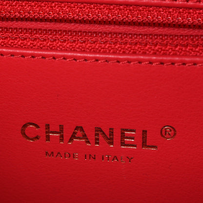 Caviar Quilted Medium CC Filigree Vanity Case Red