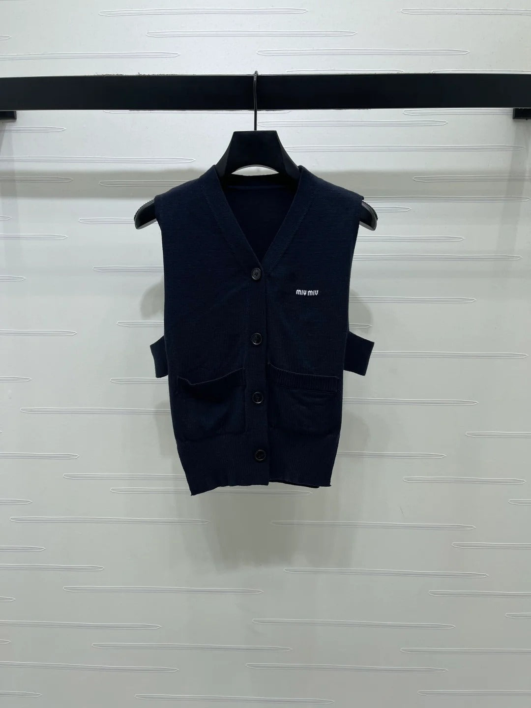Miumiu 2026 V-neck Vest With Polo Collar Sleeveless Shirt Two-piece Set 356464
