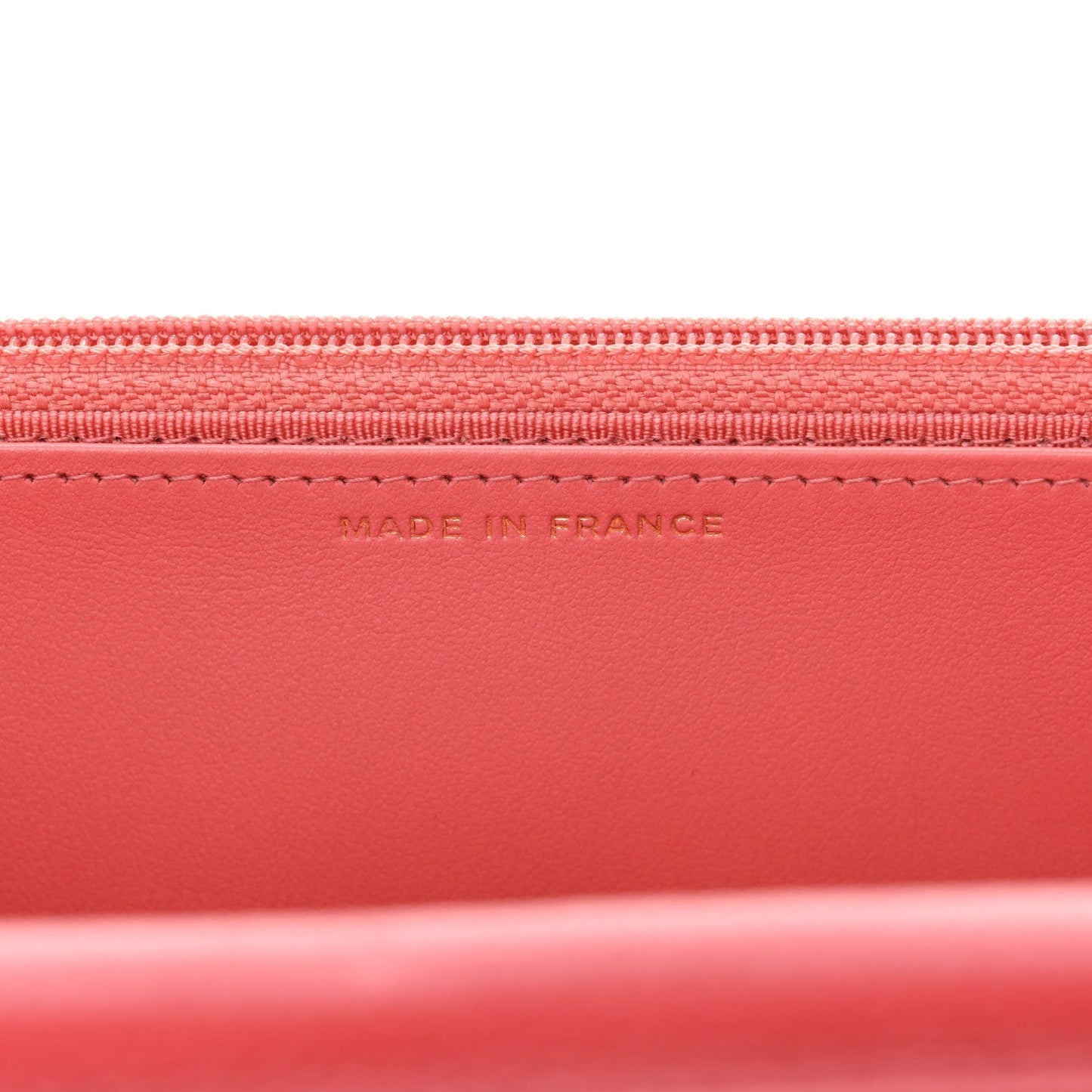 Caviar Quilted Wallet on Chain WOC Pink