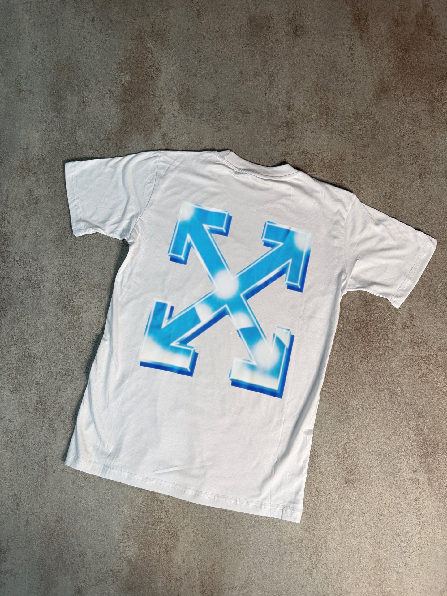 CAMISETA OFF WHlTE