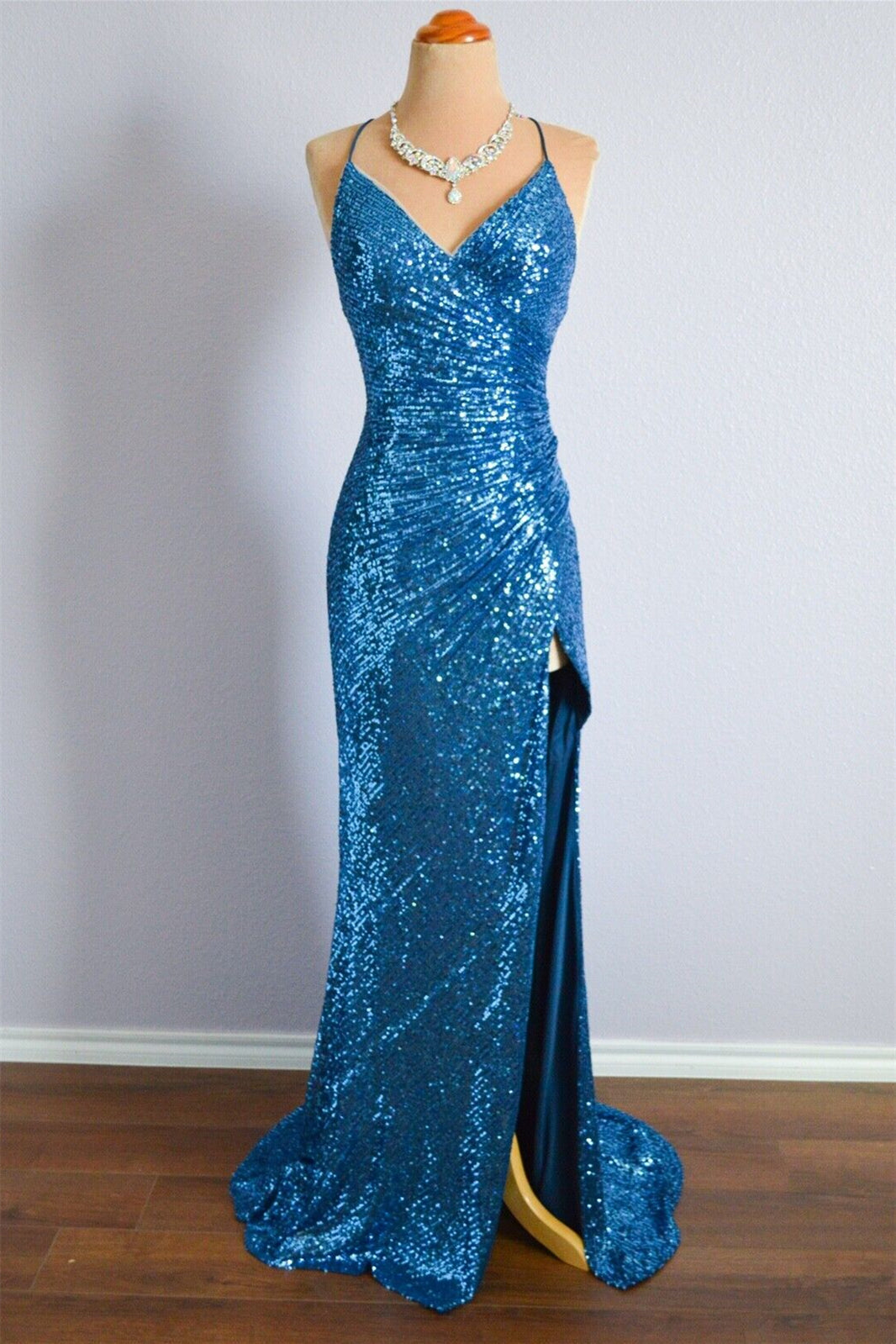 V-Neck Sleeveless Ruched Empire Mermaid Party Prom Dress