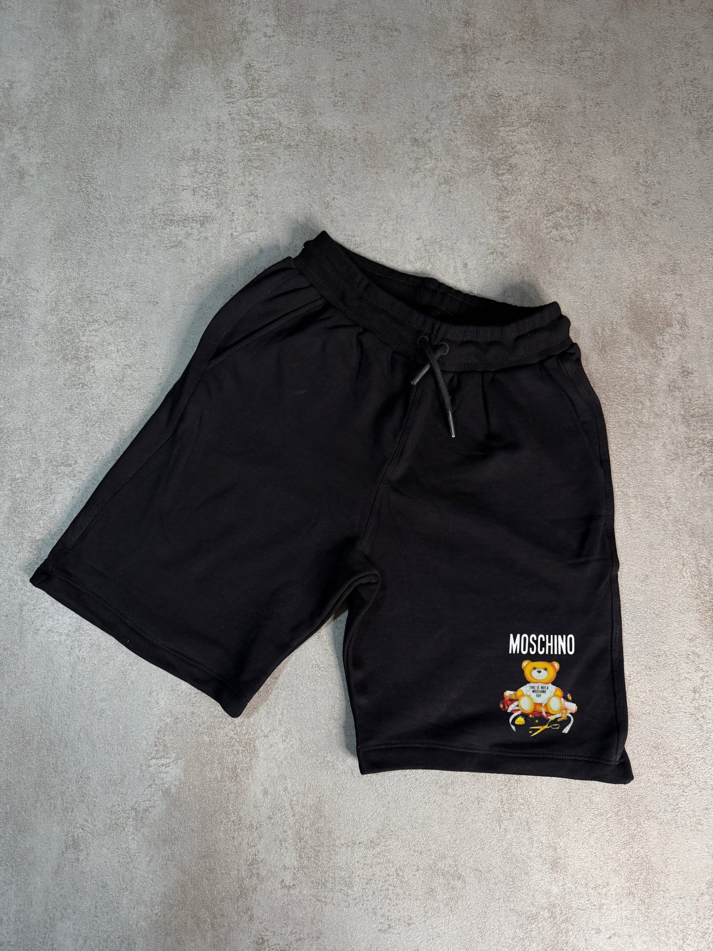 Pantalones cortos MISCHIN0