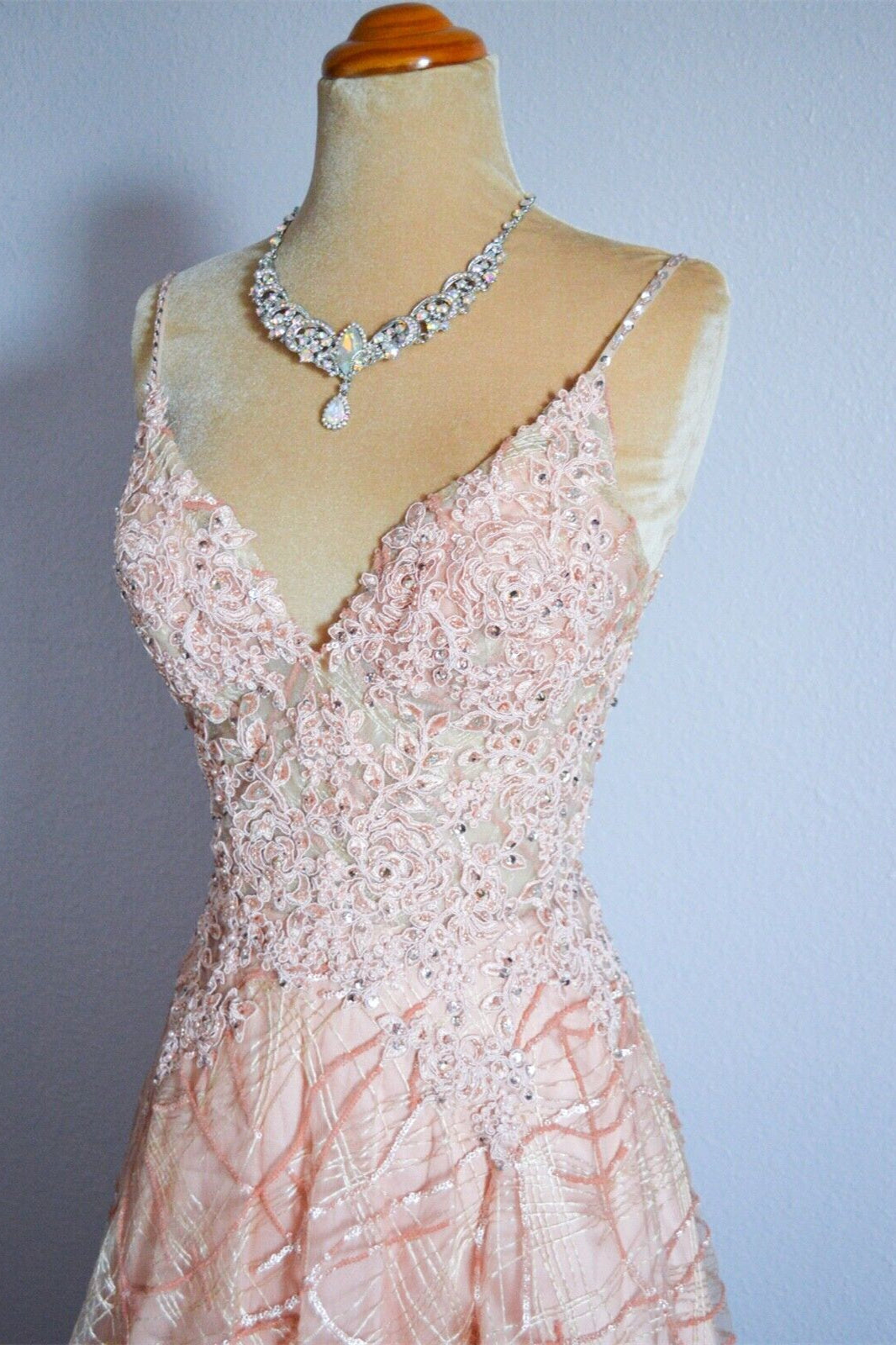 V-Neck Spaghetti Straps A-Line Appliques Prom Party Dress