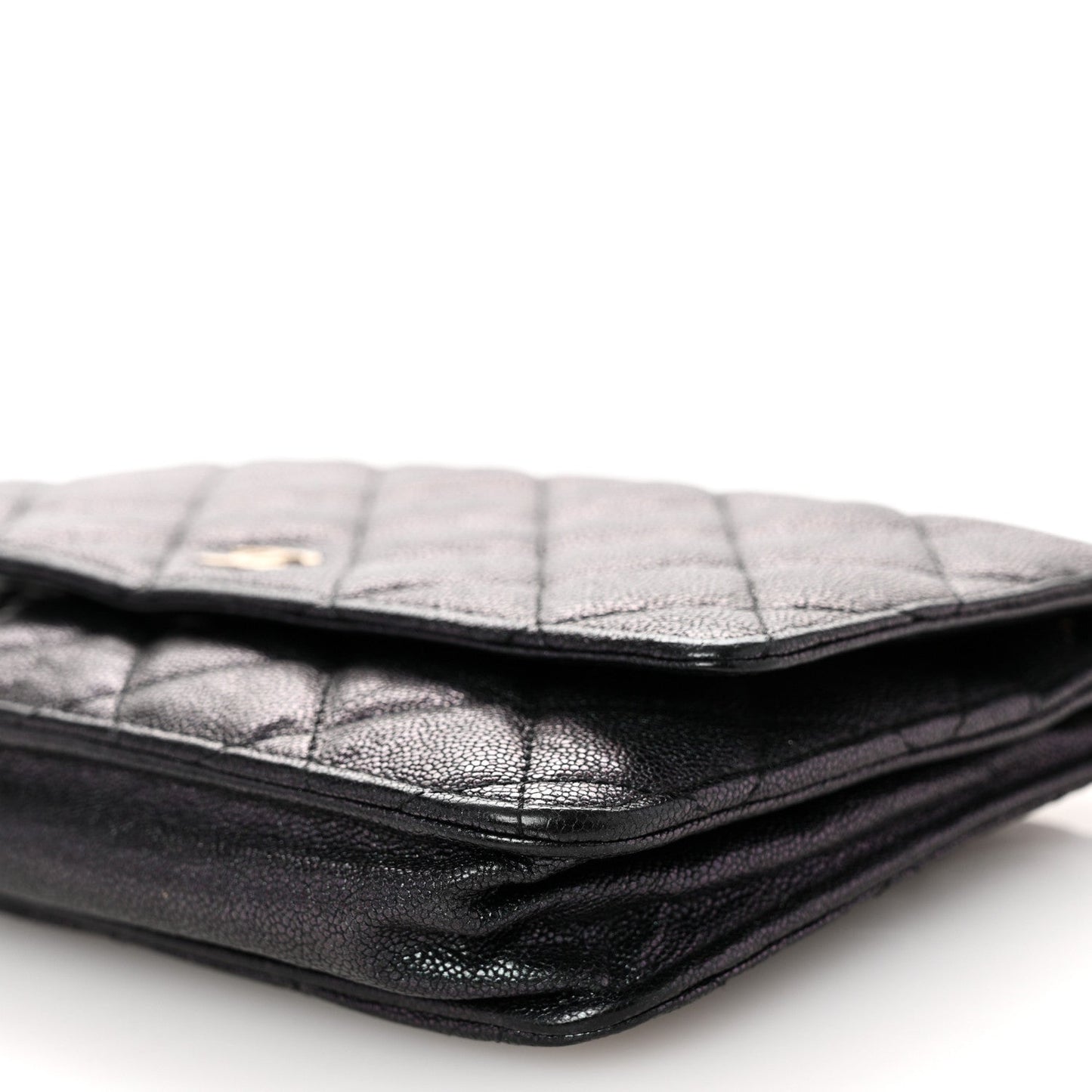 Iridescent Caviar Quilted Wallet on Chain WOC Black