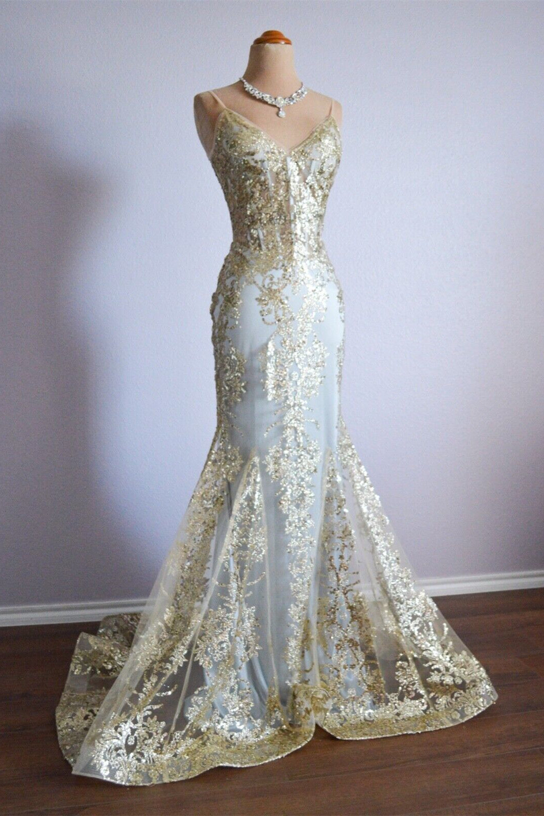 Sparkly V-Neck Sleeveless Mermaid Lace Prom Party Dress