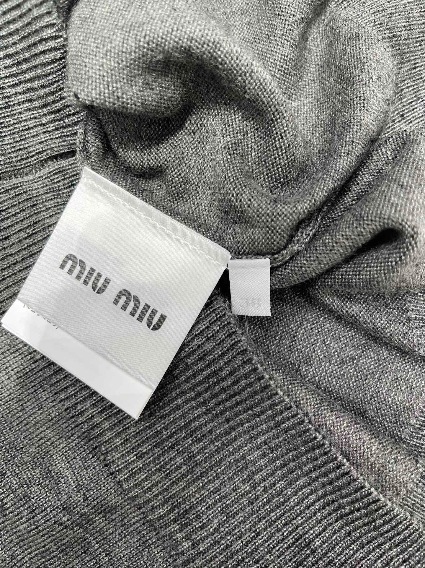 MIUMIU CARDIGAN STYLE 82