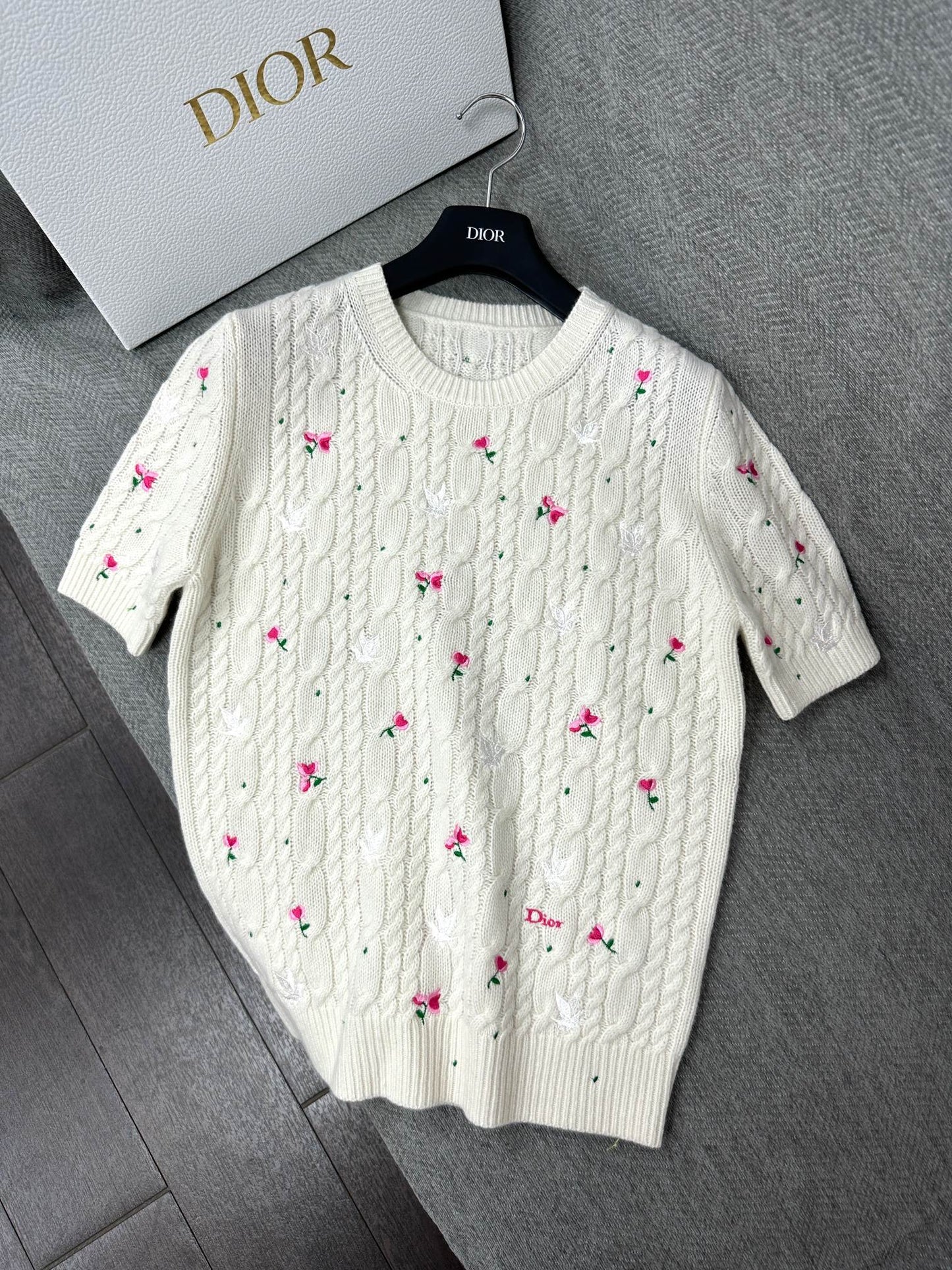 CD Short-Sleeved Sweater Small Floral Embroidery Ivory Wool 349483