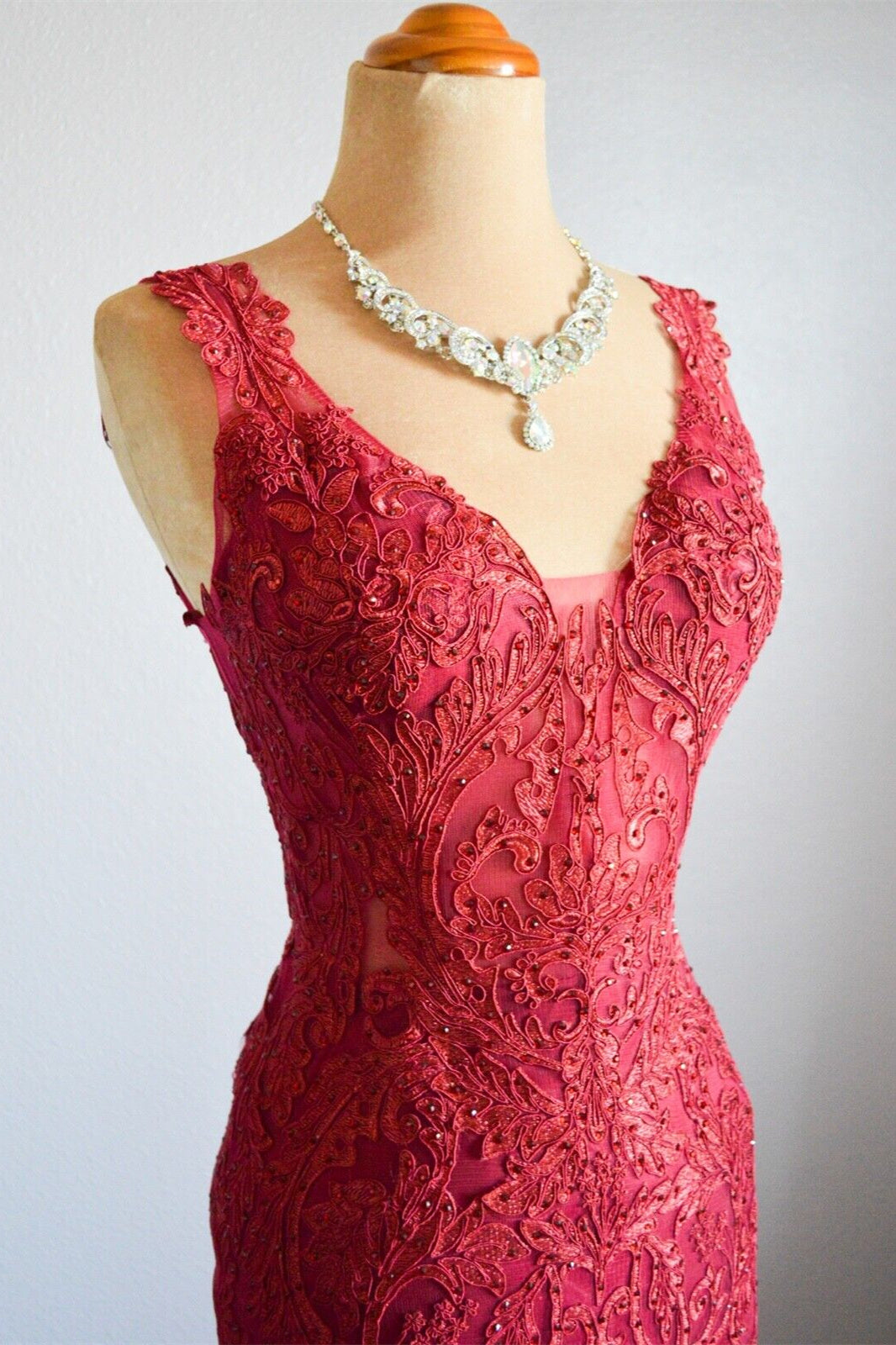 Sweetheart Straps Lace Appliques Prom Dress With Tulle Train
