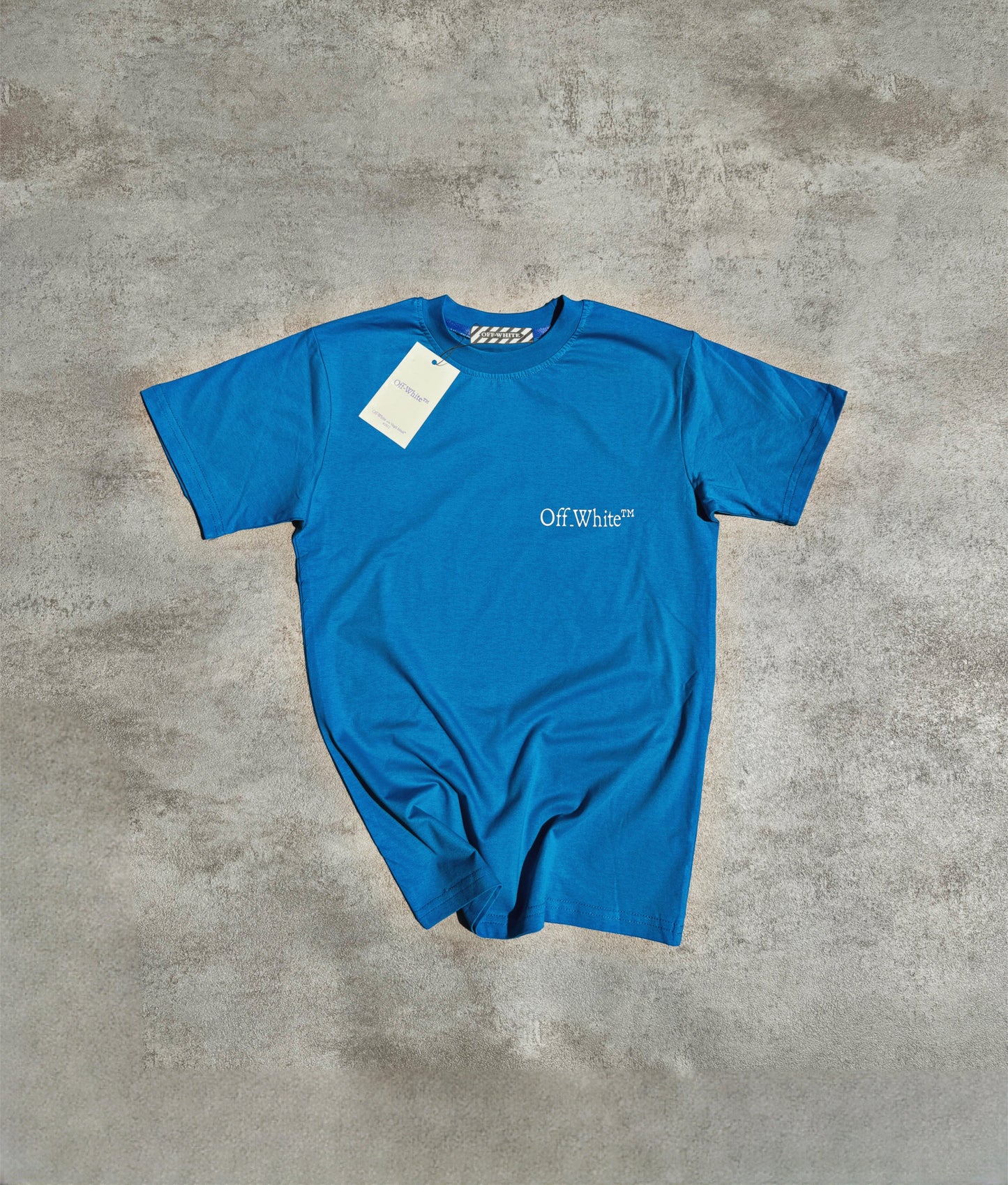CAMISETA OFF WHlTE