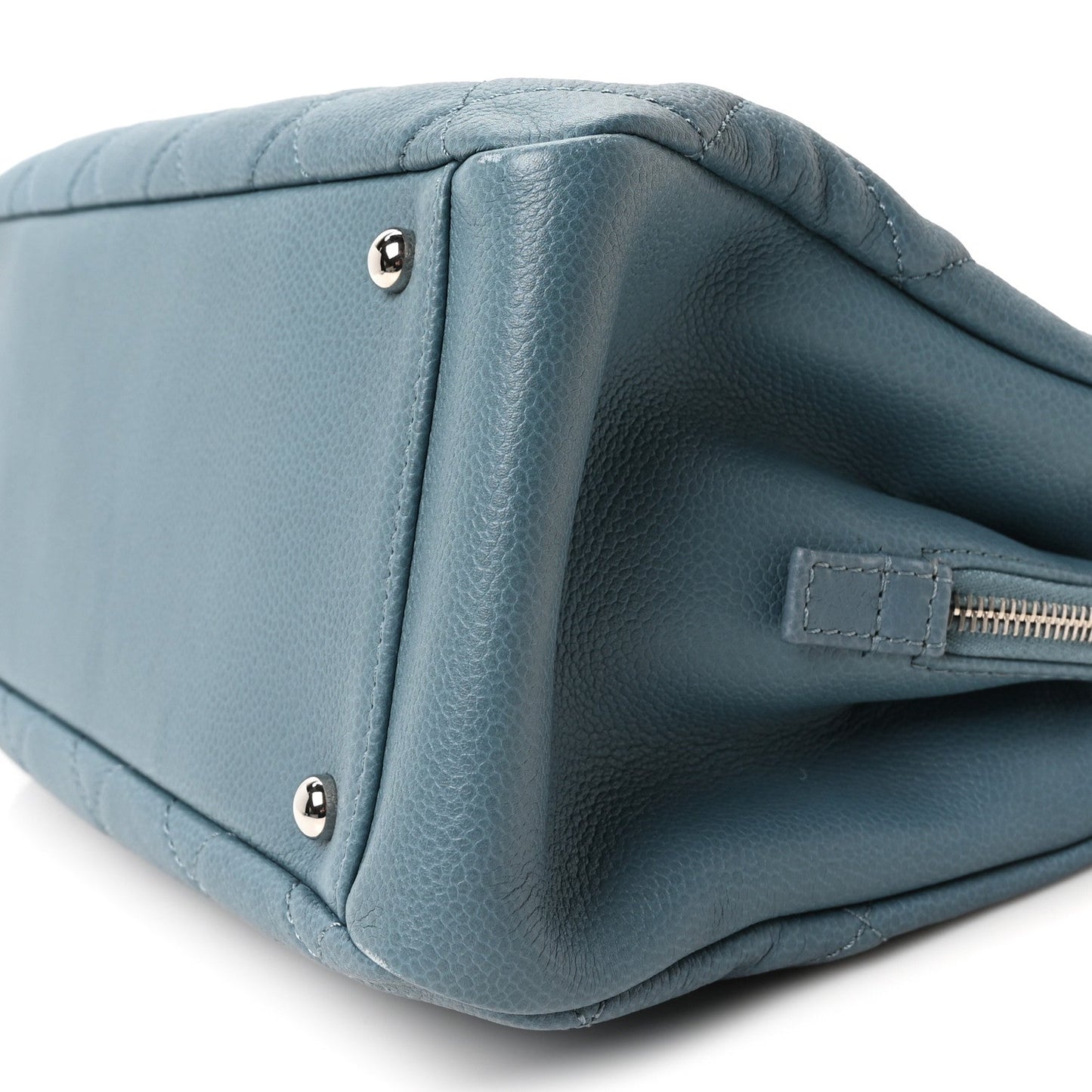 Caviar Quilted CC Timeless Soft Tote Blue