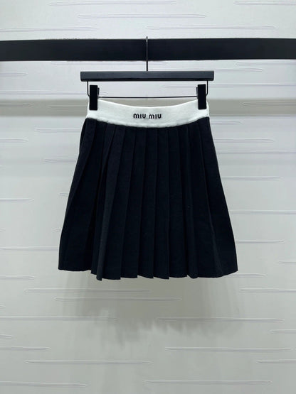 Miumiu 2026 Crew Neck Knit Short-sleeved Pleated Skirt Set Wool 352667