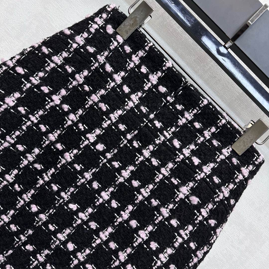 CHANEL WOOL SKIRT STYLE 265