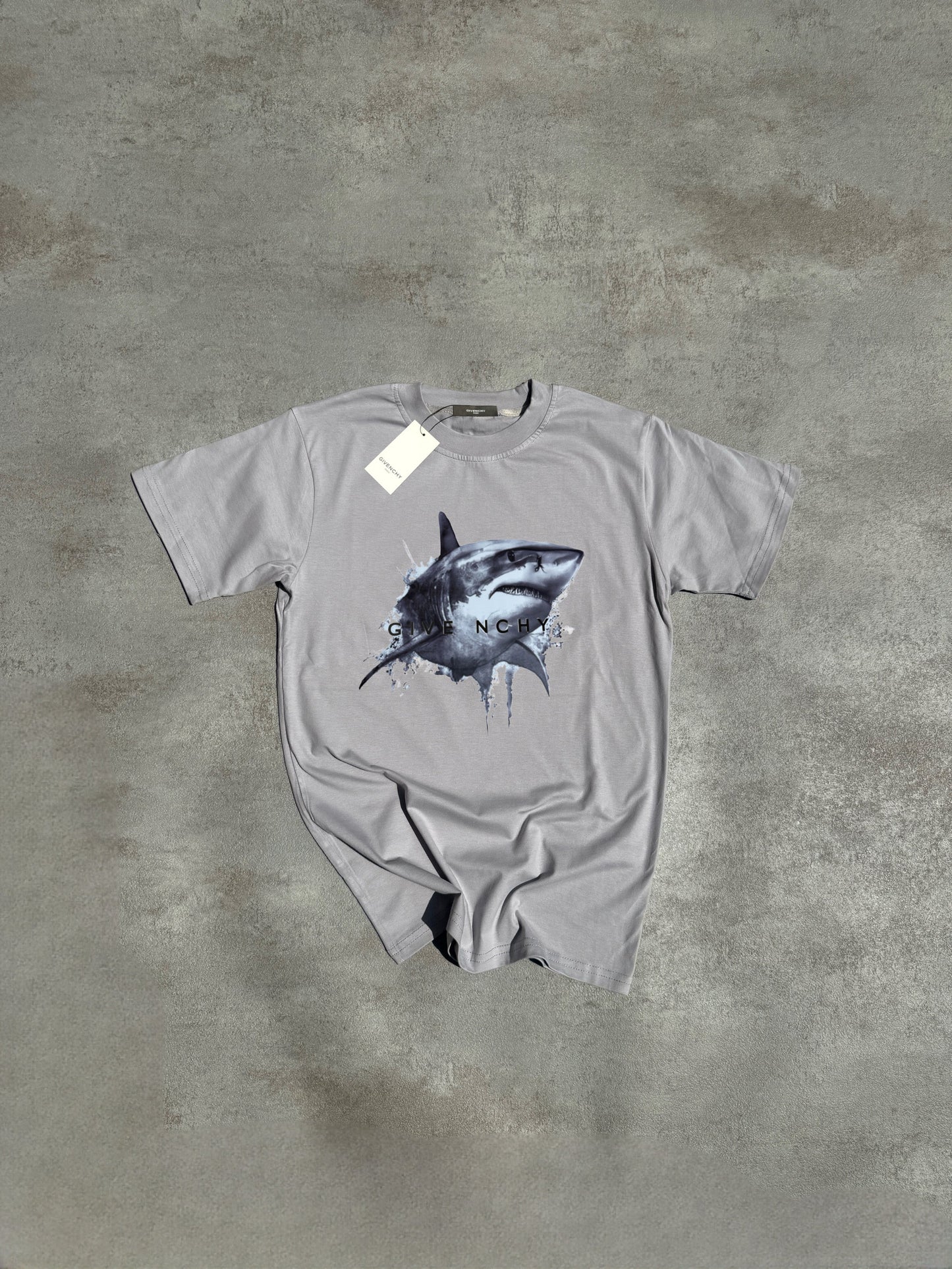 CAMISETA GIVENĆHY