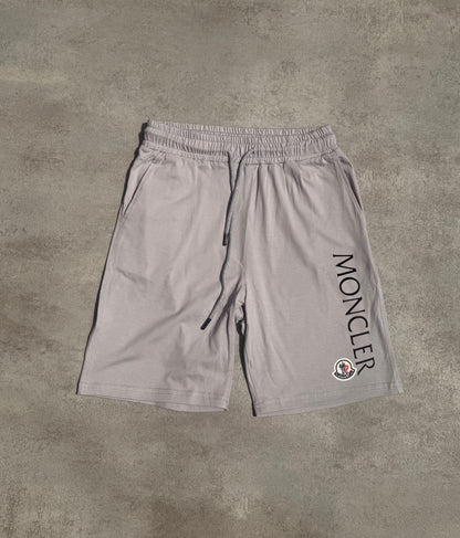 Pantalones cortos MONCL£R