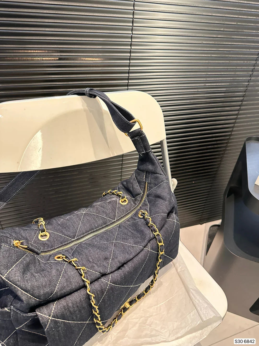 CHANEL Hobo Bag Crossbody Fashion Shoulder Bag