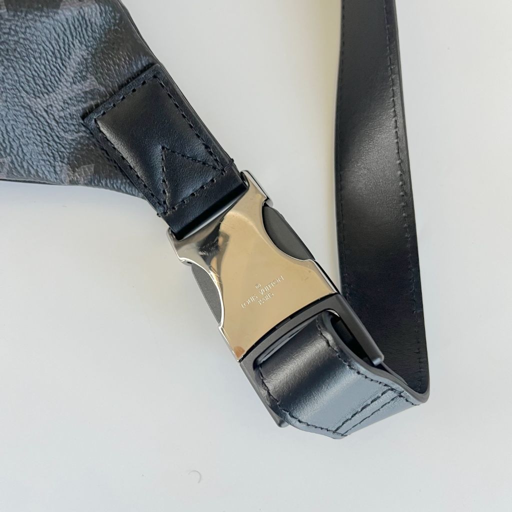 Louis Vuitton Discovery Bumbag Monogram Eclipse