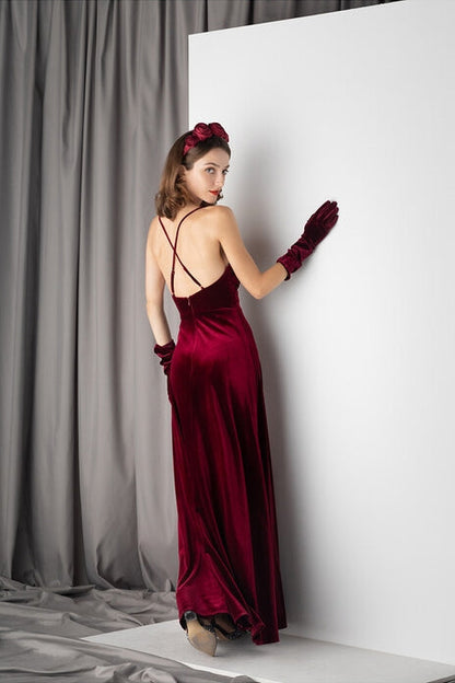 Sexy V-Neck Straps Open Back Burgundy Velvet Party Dress