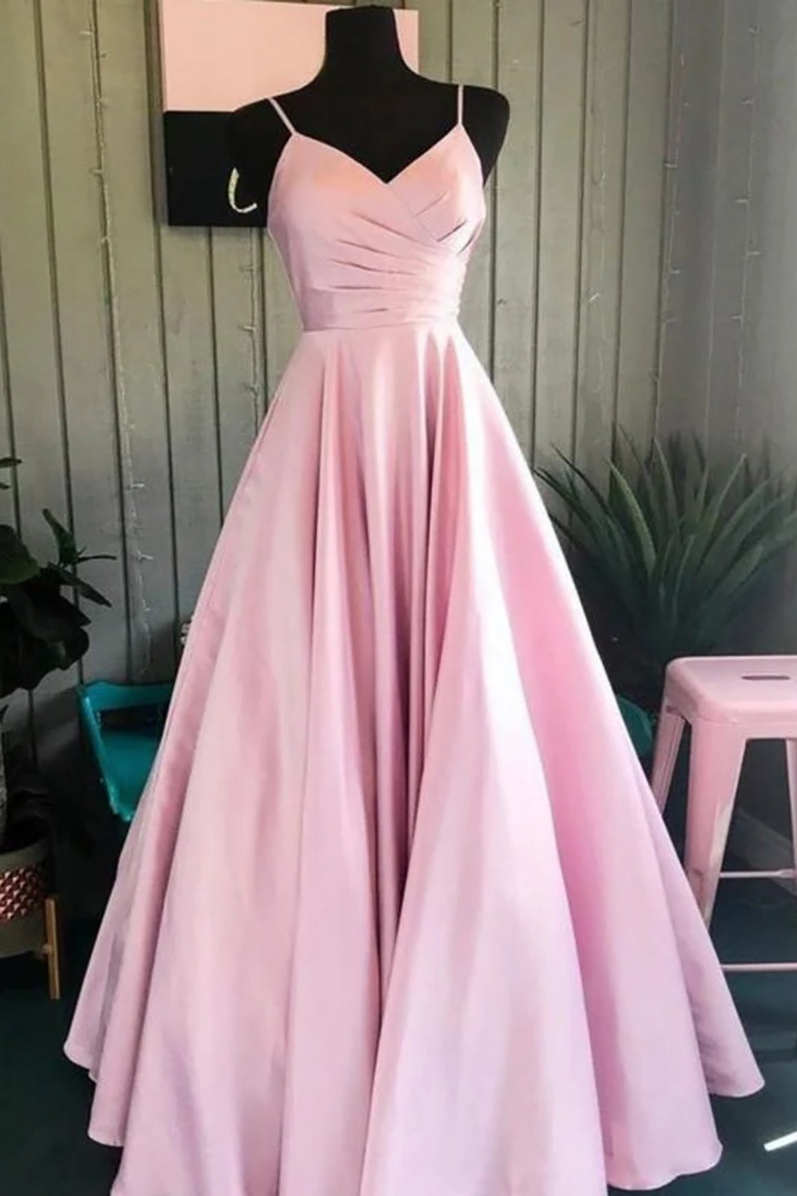 V-Neck Spaghetti Straps A-Line Party Prom Dress