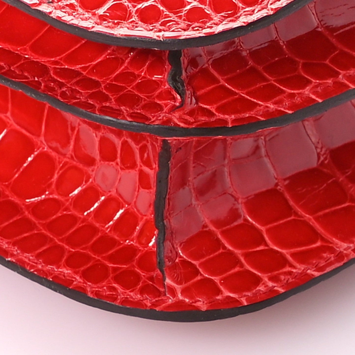 Shiny Alligator Constance 18 Rouge de Coeur