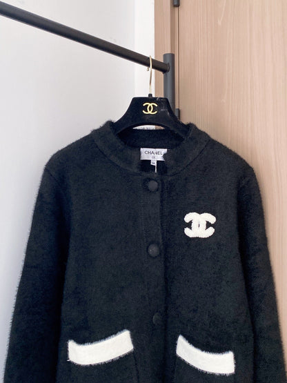 Chanel 2025 Cardigan Black and White Wool 331291