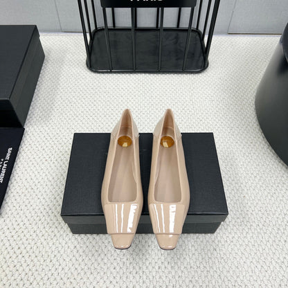 POPPY BALLET FLATS IN BEIGE GLOSSY LAMBSKIN