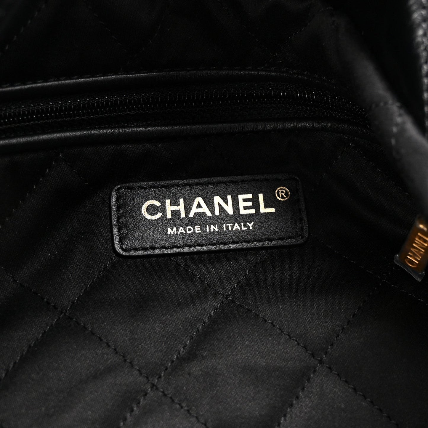 Shiny Calfskin Quilted Small Chanel 22 Black