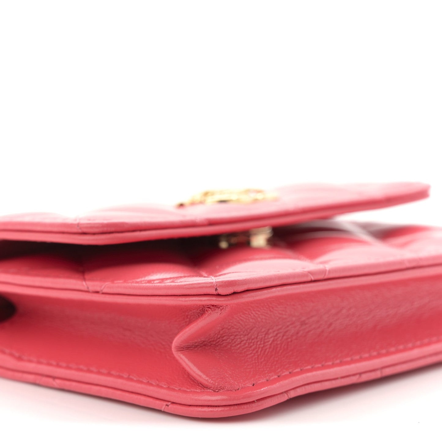 Shiny Lambskin Quilted Card Holder On Chain Pink
