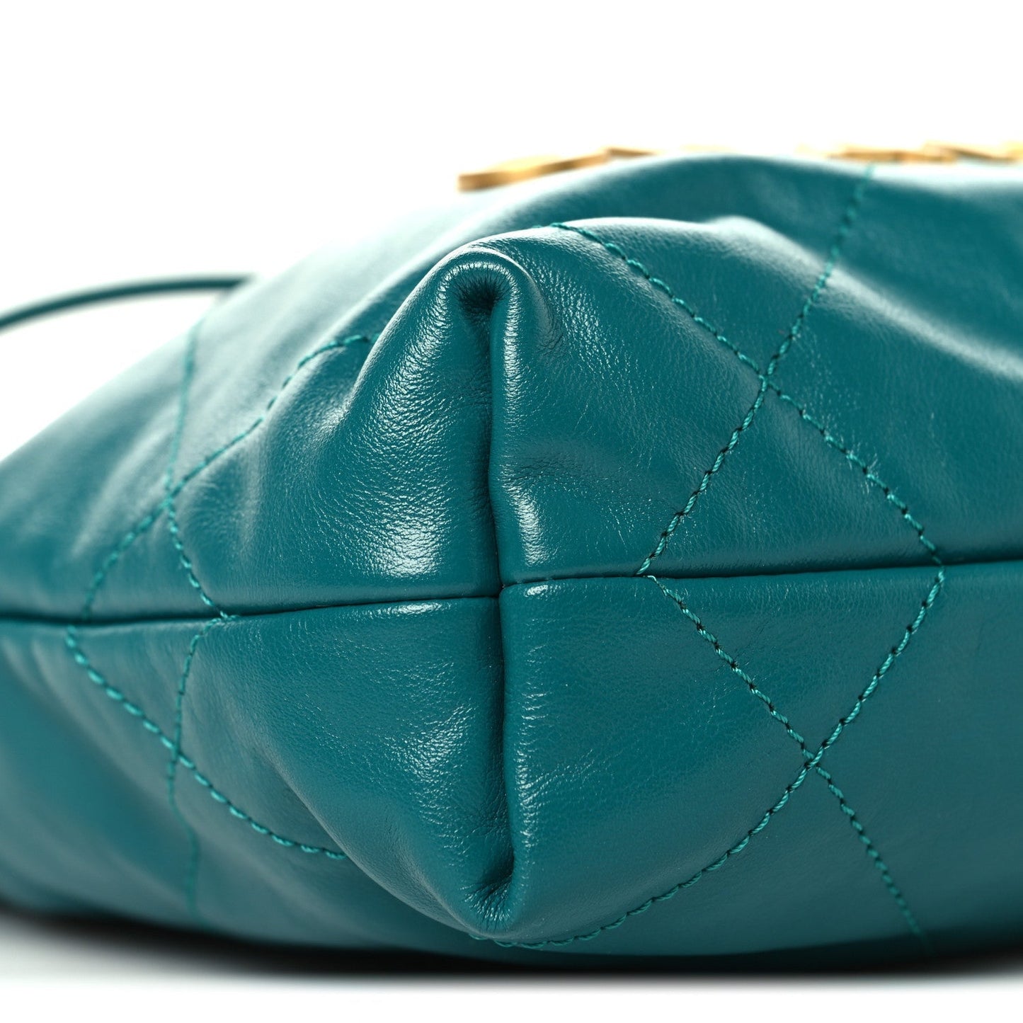 Shiny Calfskin Quilted Mini Chanel 22 Green