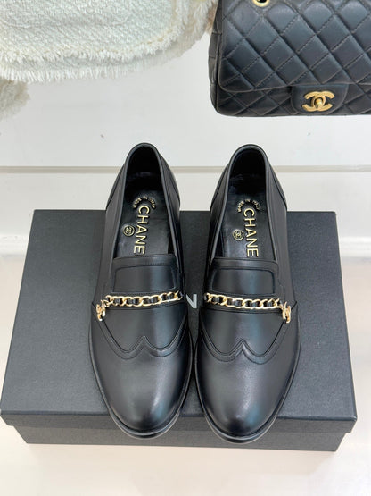 CC 25s Double C Buckle Loafers Black Calfskin 557704