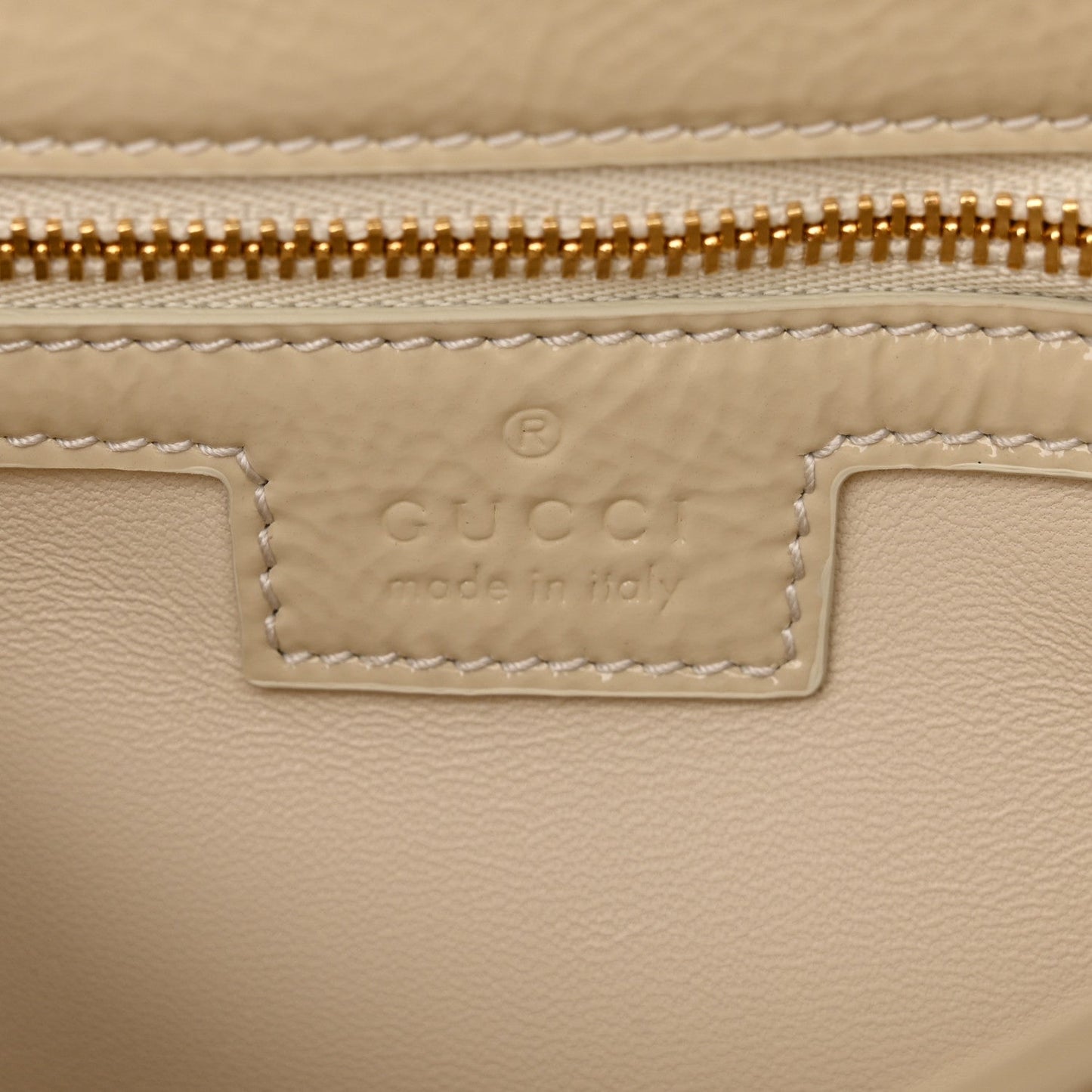 Skipper Calf Ultralight GG Soft Small Chain Bag Ivory