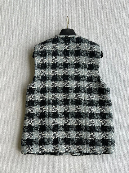 Chanel 2025 Plaid Tweed Vest Jacket Black Wool Polyester 325379