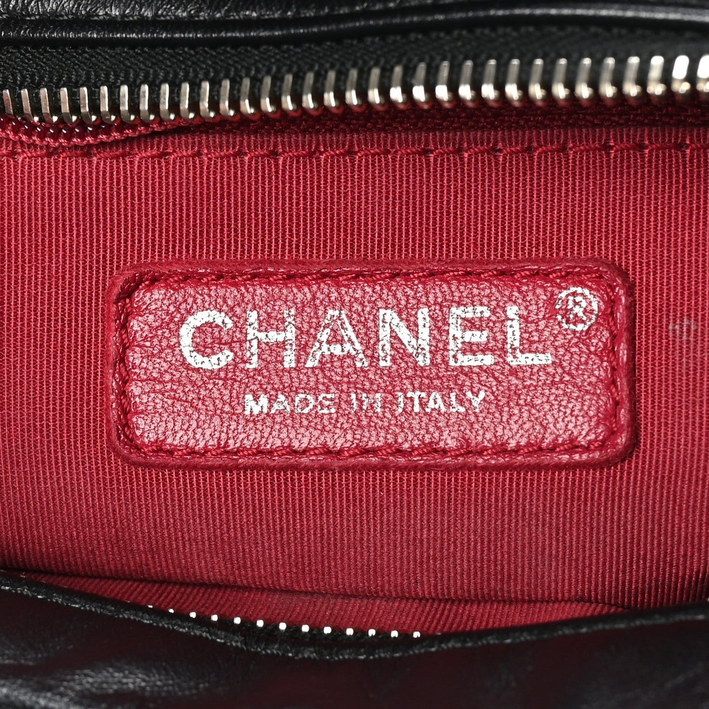 Aged Calfskin Quilted Medium Gabrielle Hobo Black