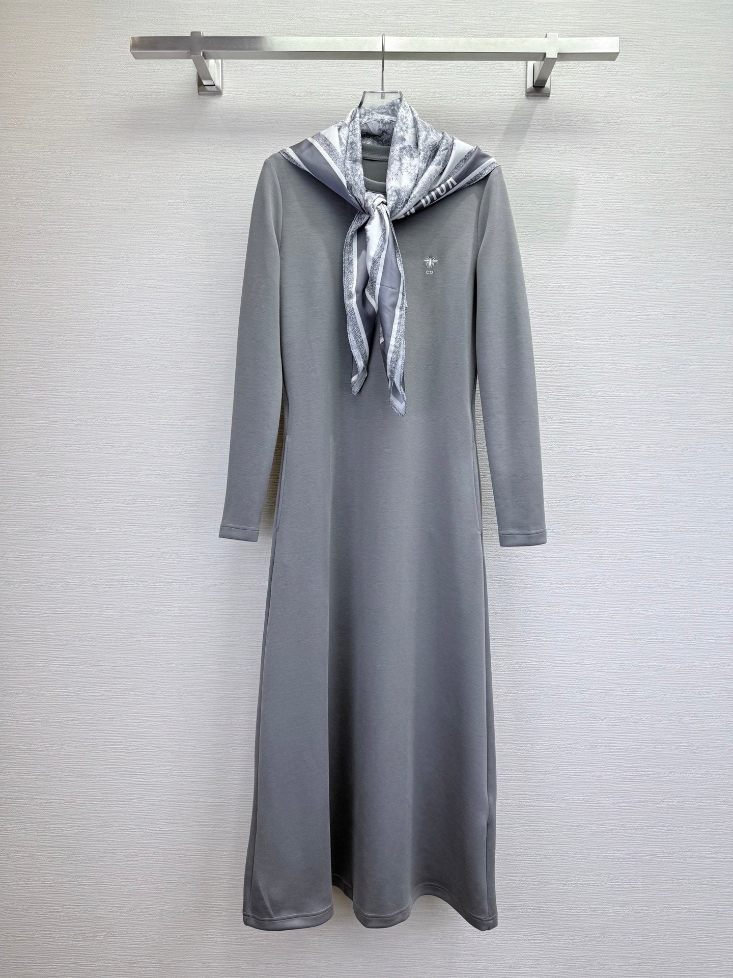 CD 25SS Bee Embroidery Dress Matching Printed Silk Scarf Gray Cotton 306555