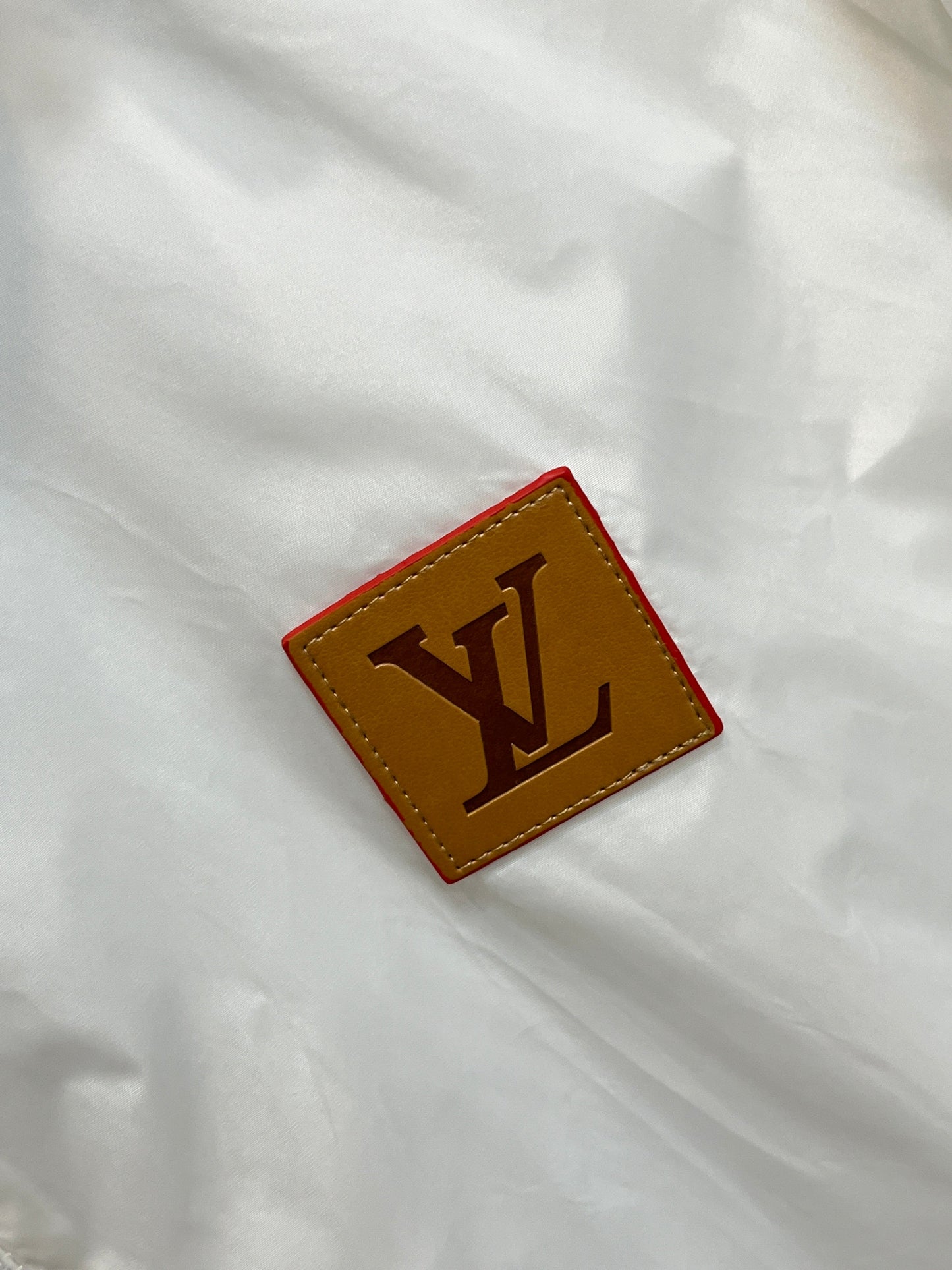 LV SET JACKET AND PANTS WHITE 239590